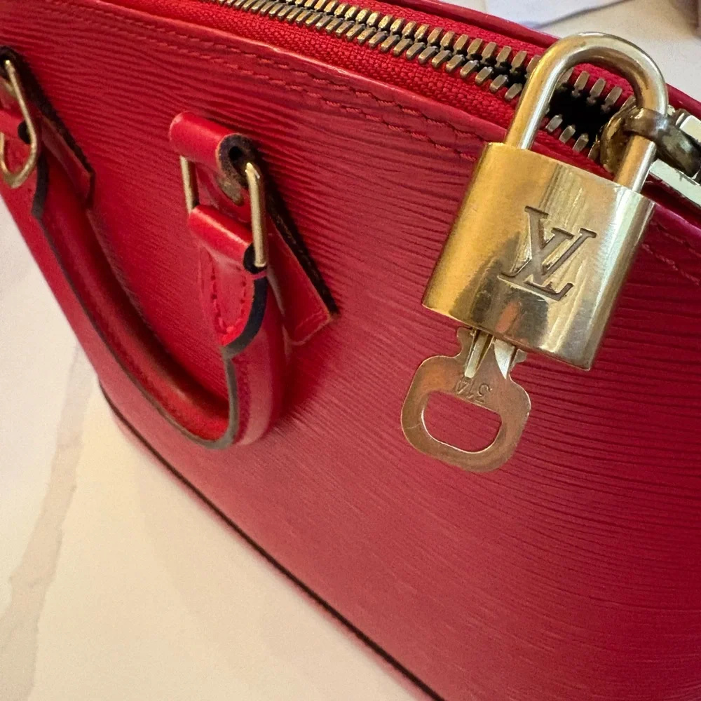 Louis Vuitton Red Epi Alma - INCLUDES COA AND LOCK & KEY - Picture 9 of 9